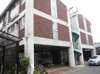 トライヤード店舗１０２号